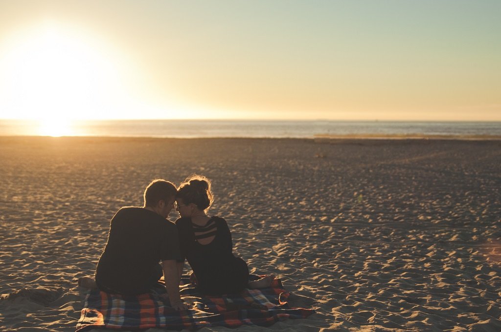 Why Online Dating Sites Don’t Want You to Find Love