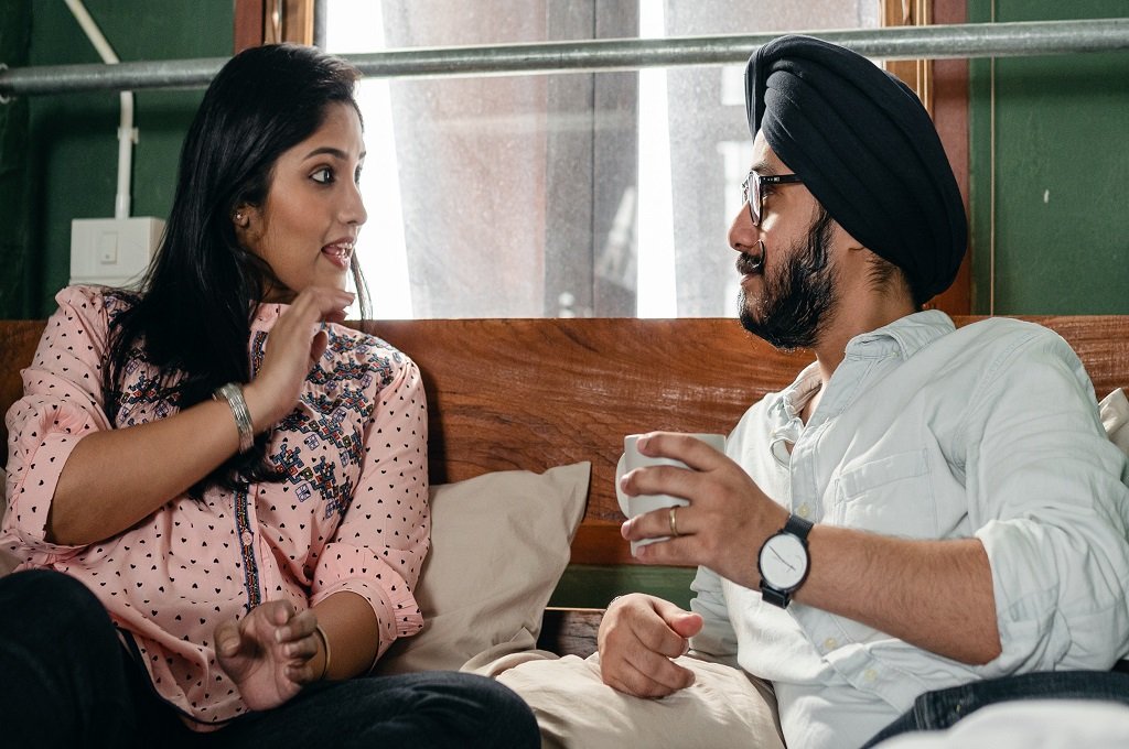 How to Become Attractive in Your Girlfriend Eyes When Dating Online