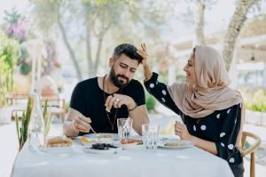 Online Vs Offline Dating – Knowing Actual Differences