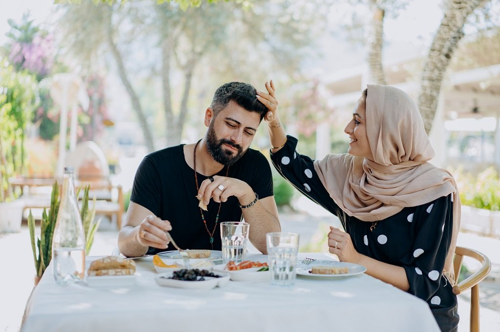 Online Vs Offline Dating – Knowing Actual Differences